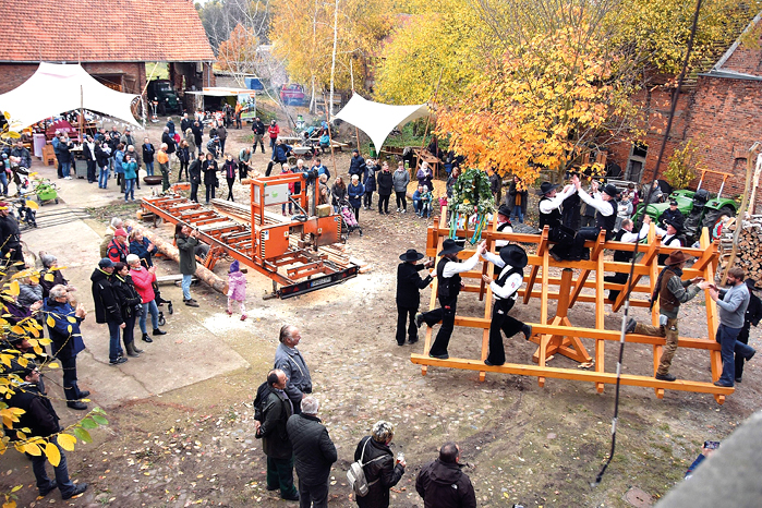 Handwerker-Aktions-Fest auf dem Projekthof in Velsdorf