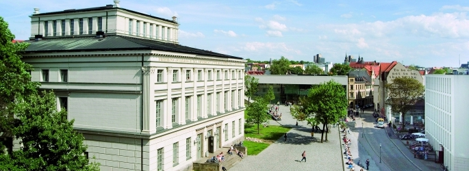 Blick auf das Löwengebäude der Martin-Luther-Universität