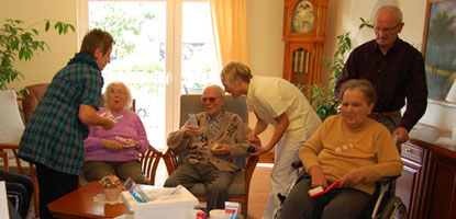 Senioren in einem Pflegeheim