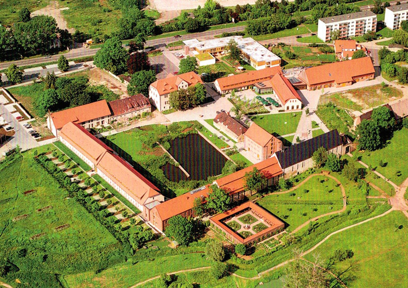 Luftaufnahme des Kloster St. Marien zu Helfta 
