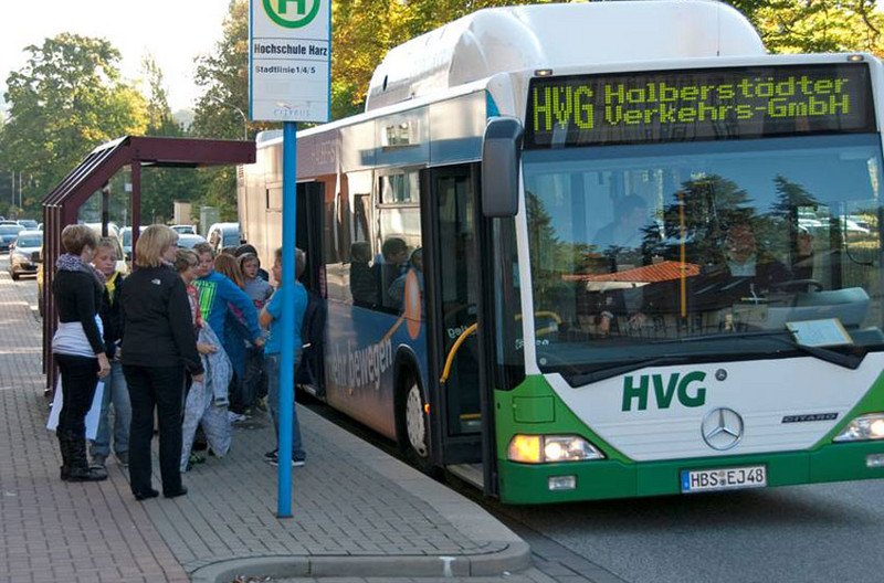 Bus der Halberstädter Verkehrs-GmbH wird als Bildungsbus eingesetzt