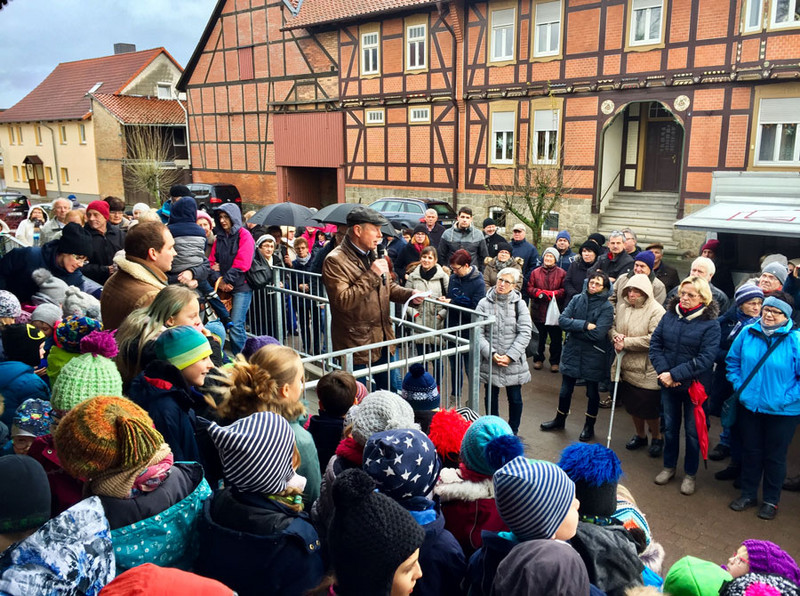 Besucherandrang bei der Eröffnung des Landmarkt Veckenstedt im Dezember 2017
